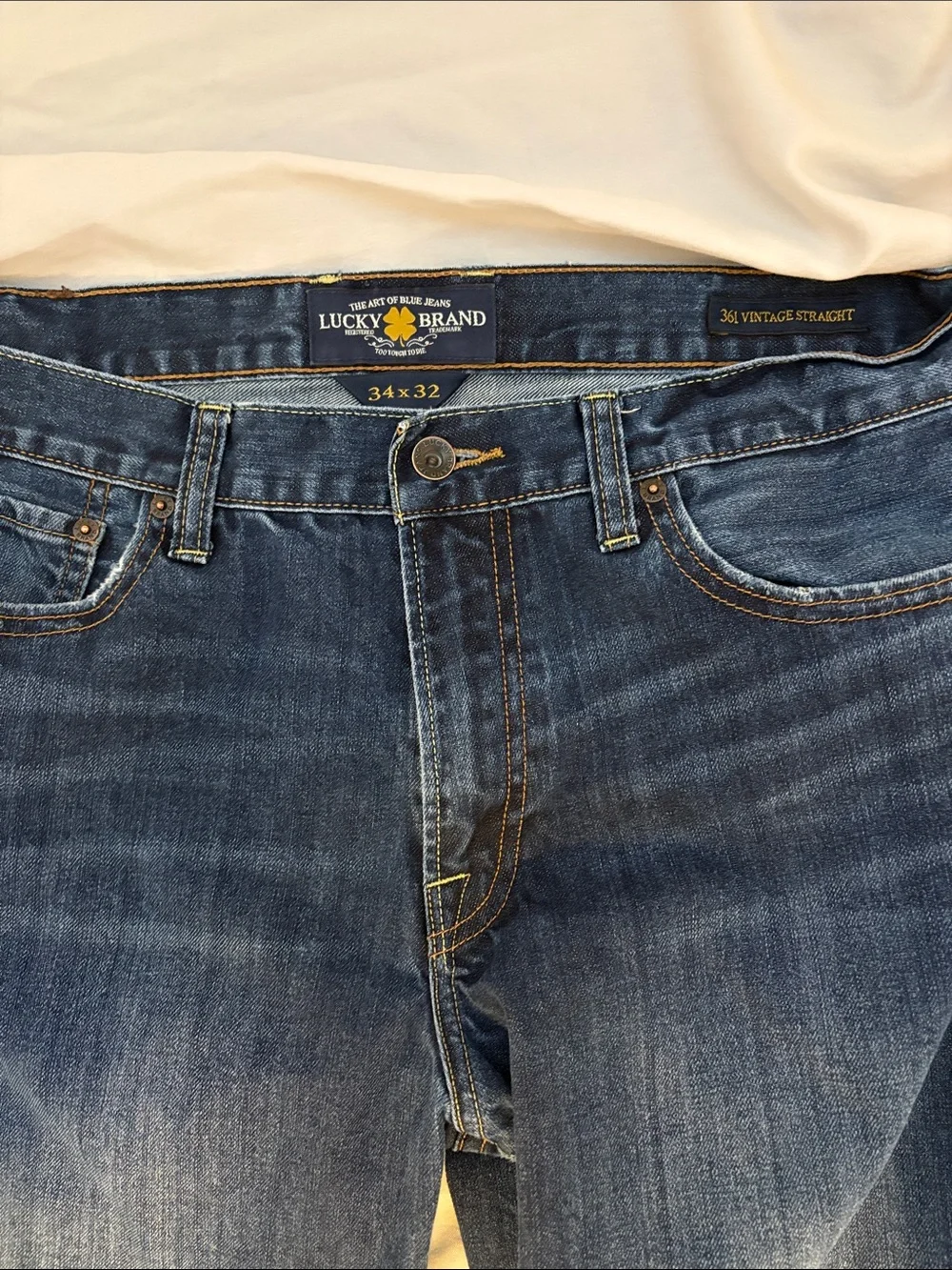 Lucky Brand Men's 361 Vintage Straight Jeans in Medium Blue Wash